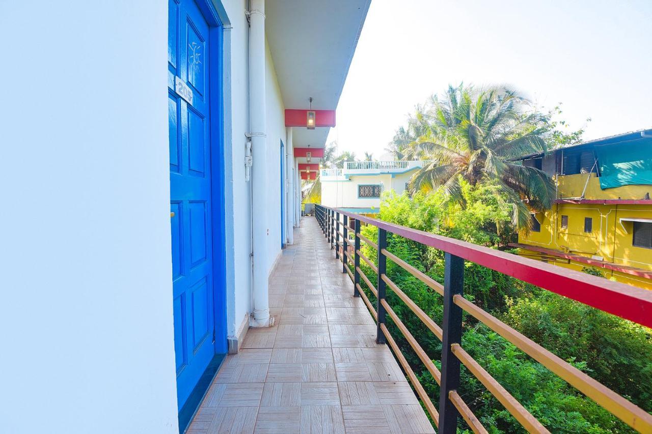 Hotel Fabexpress The Voyage Morjim Zewnętrze zdjęcie