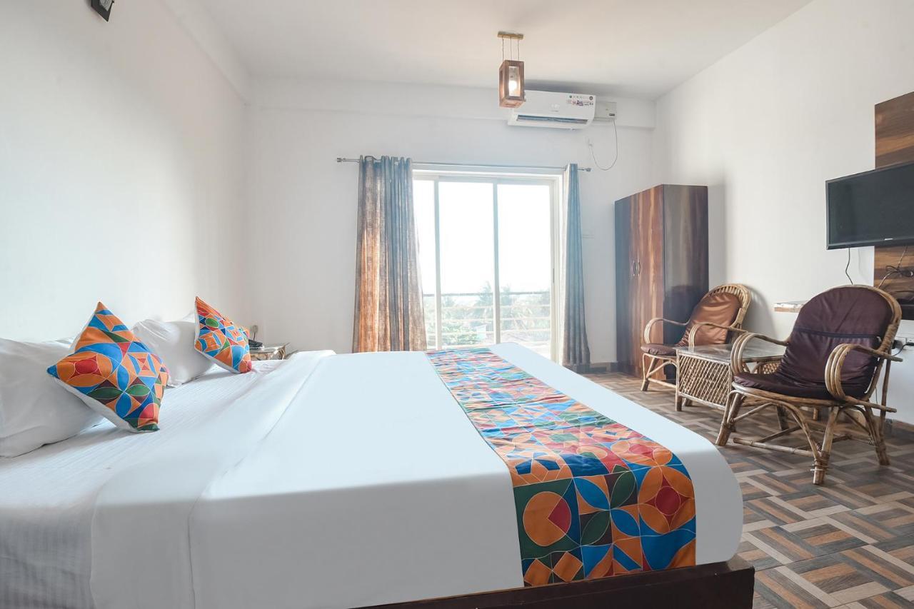 Hotel Fabexpress The Voyage Morjim Zewnętrze zdjęcie