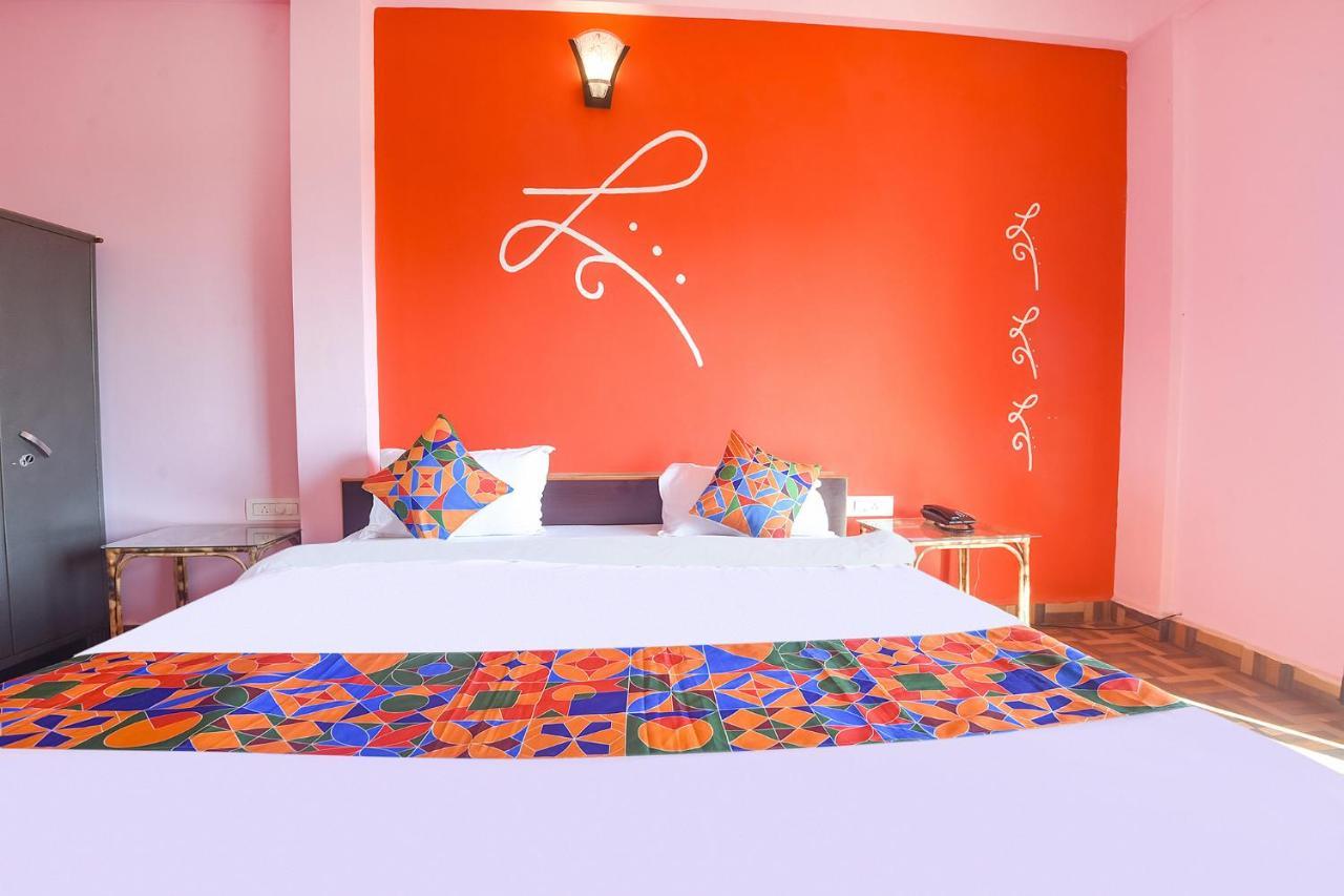 Hotel Fabexpress The Voyage Morjim Zewnętrze zdjęcie