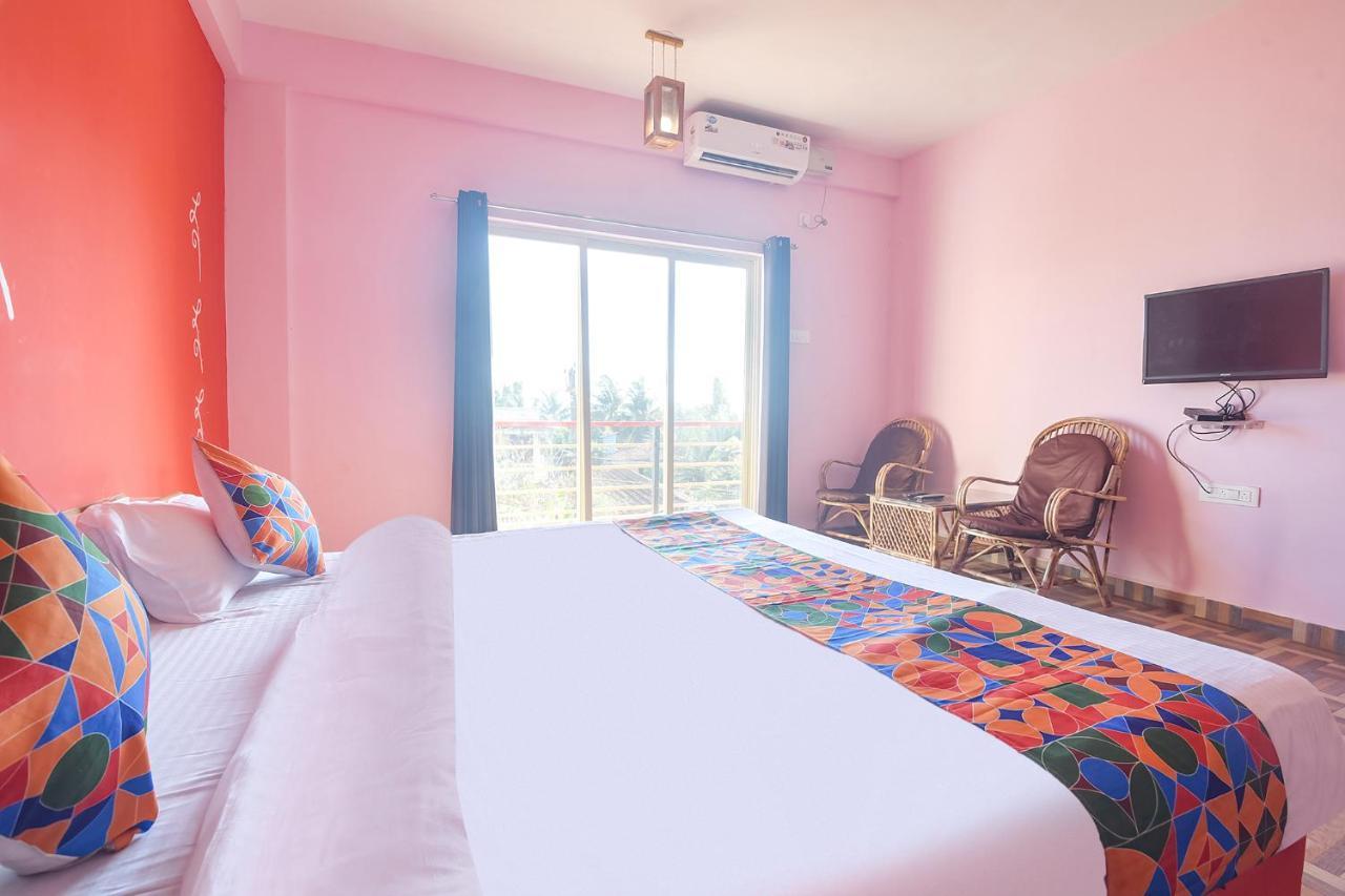 Hotel Fabexpress The Voyage Morjim Zewnętrze zdjęcie